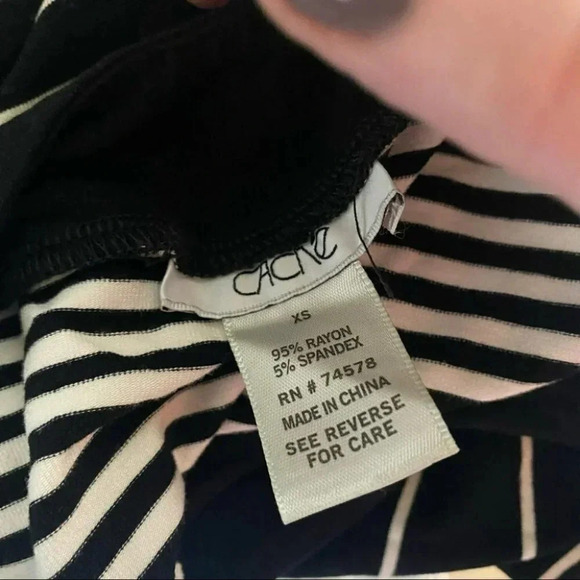 Cache XS black & white‎ striped cross back top Retro Y2K - Picture 4 of 4
